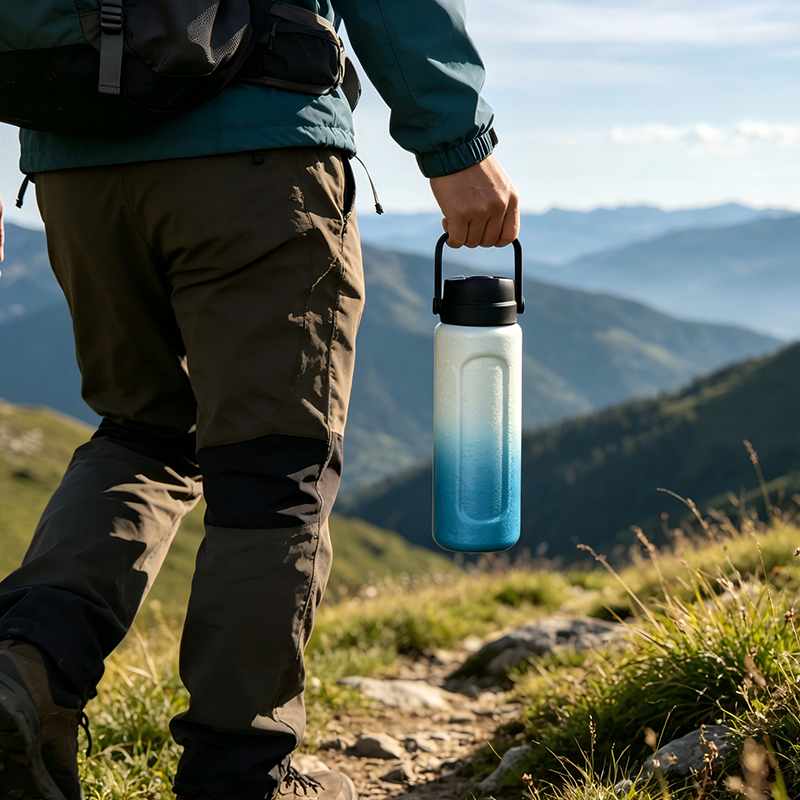 800ML Insulated Water Bottle with Handle and Flip Straw